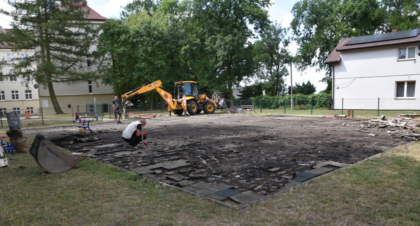 Rewitalizacja przy szkole