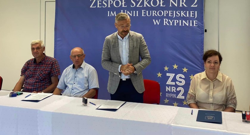 Inwestują w nowoczesność szkół