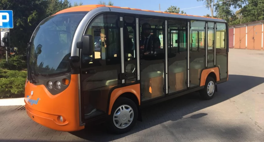 Elektrobus rusza w miasto
