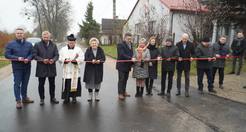 Remontują drogi w każdej gminie