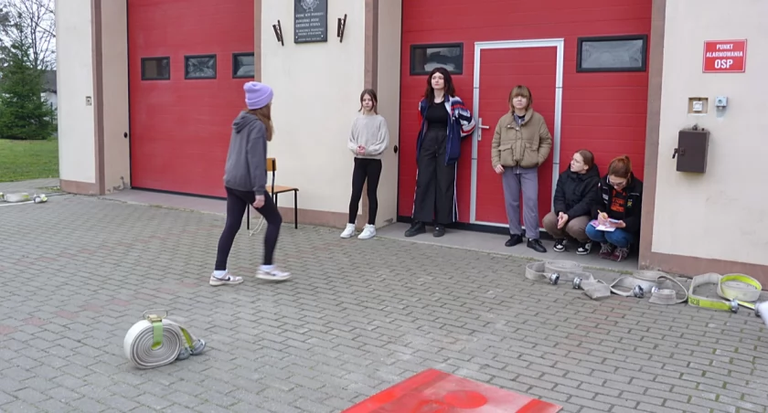Młodzi strażacy ćwiczyli przed zawodami [zdjęcia]