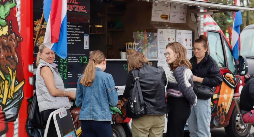 Weekend z food truckami