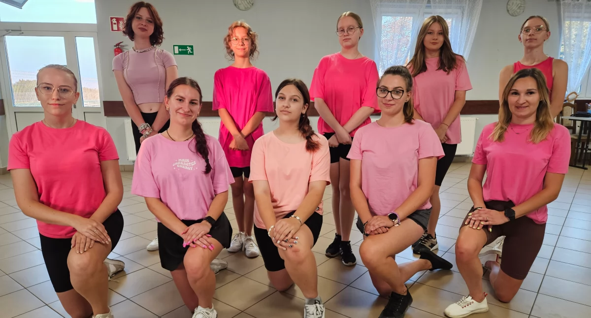 Za mundurem… mażoretki