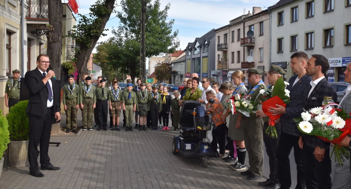 Uczcili pamięć poległych podczas wojny [zdjęcia]