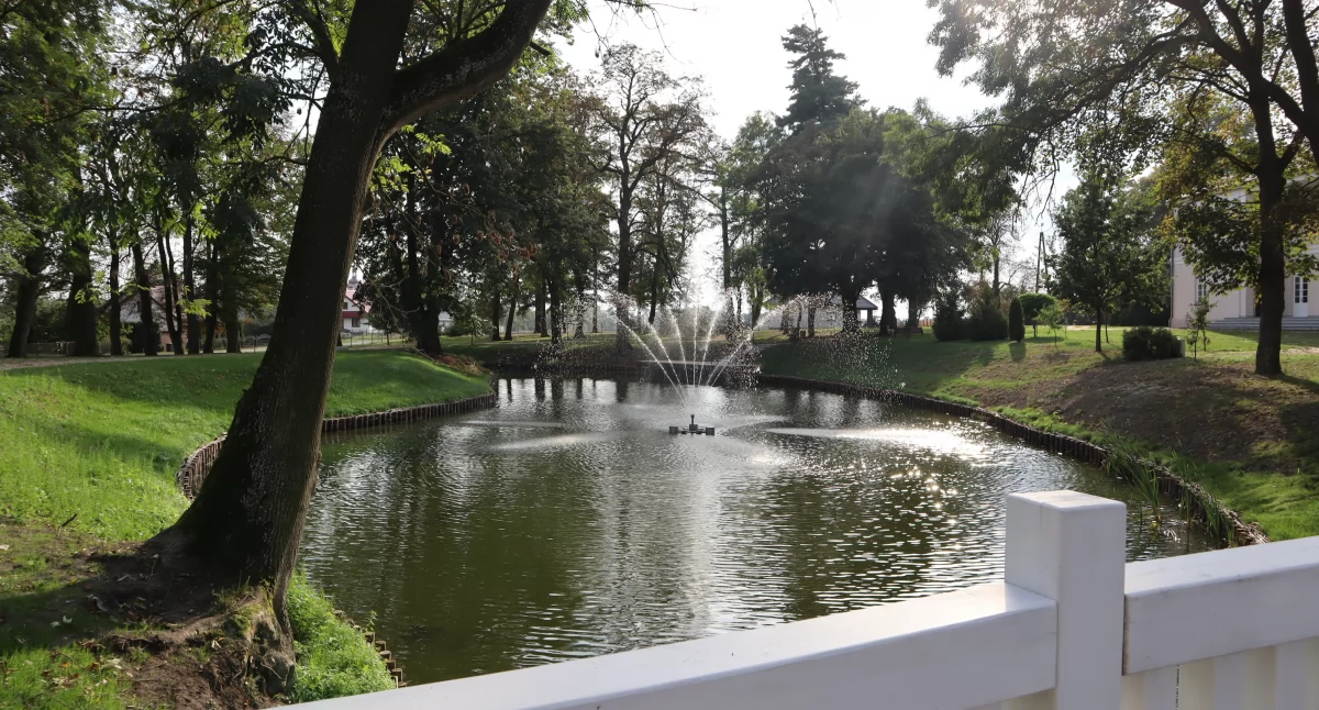 Park w Sadłowie coraz ładniejszy
