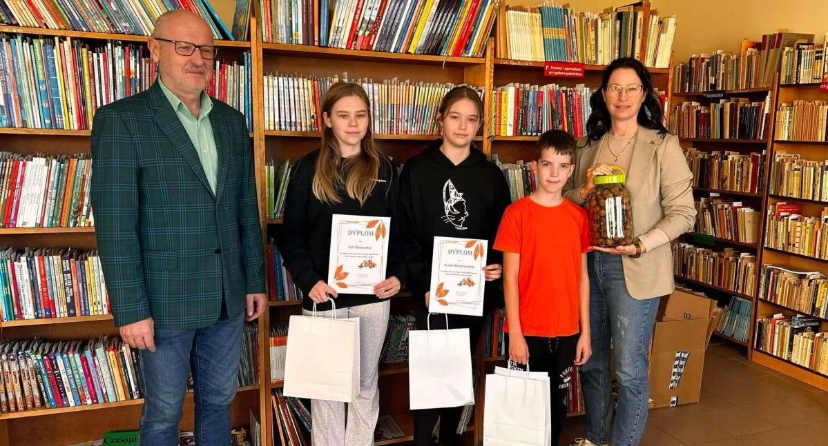 Liczyli orzechy w słoiku