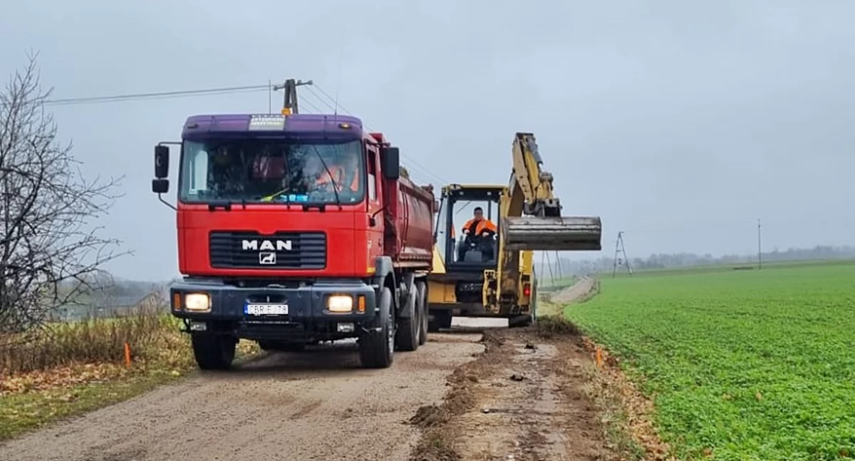 Do Dąbrówki poprowadzi asfalt