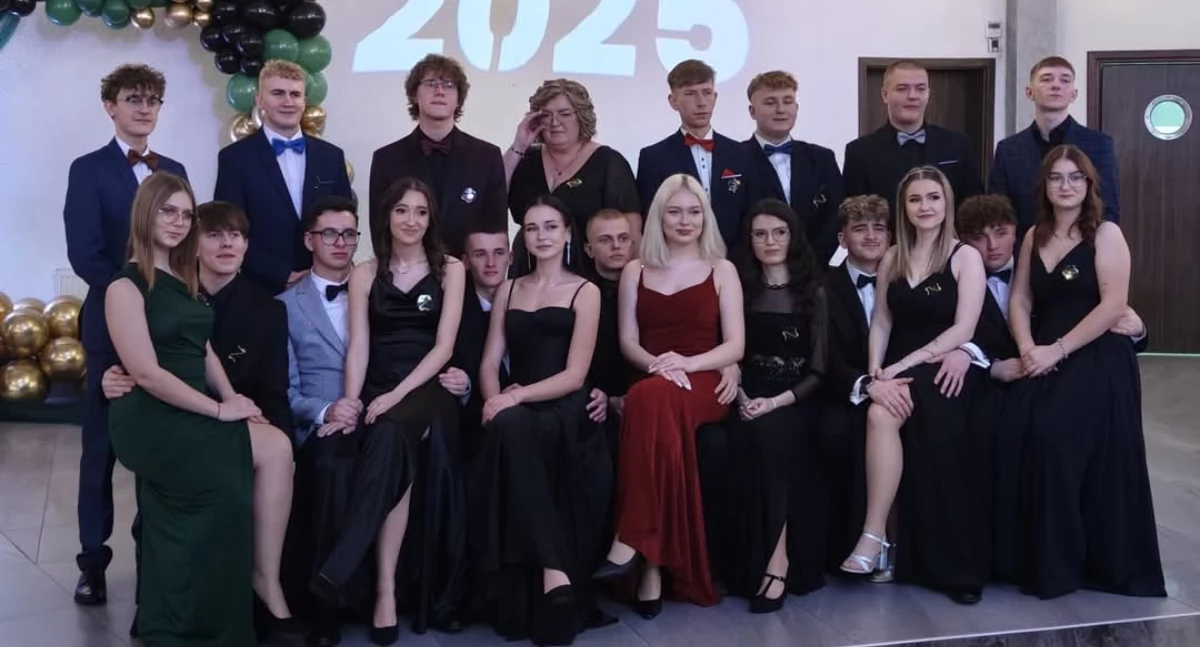 Uczniowie „Chełmickiego” tańczyli do białego rana [zdjęcia]