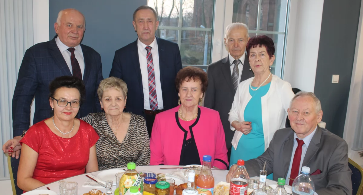 Seniorzy na parkiecie [zdjęcia]