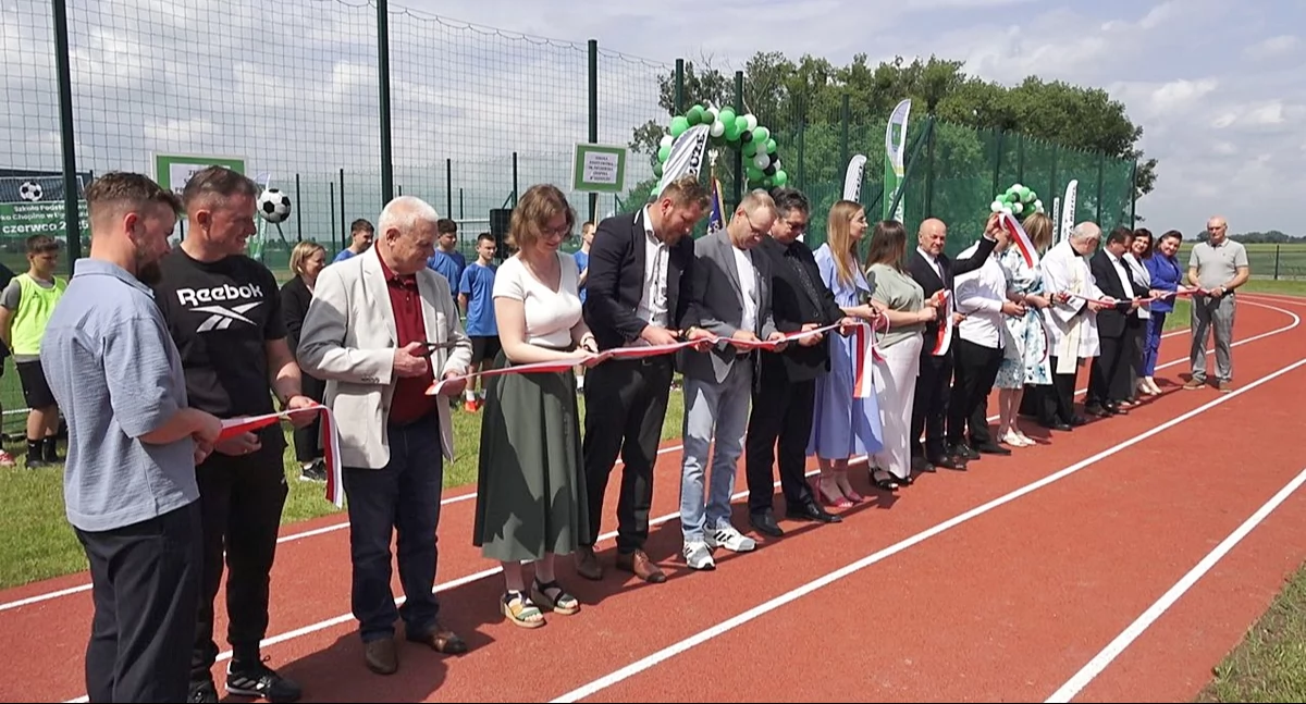 Nowy kompleks sportowy w Ugoszczu [zdjęcia]