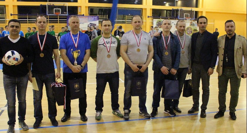 Zagrali o puchar burmistrza 