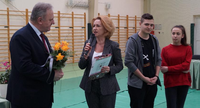 Odwiedził ich generał
