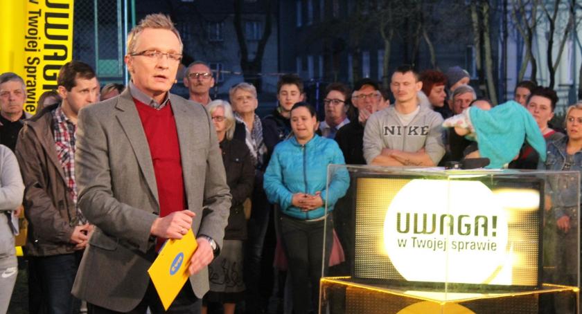 Uwaga! TVN na żywo z Rypina. Zajęli się sprawą pobicia Piotrusia
