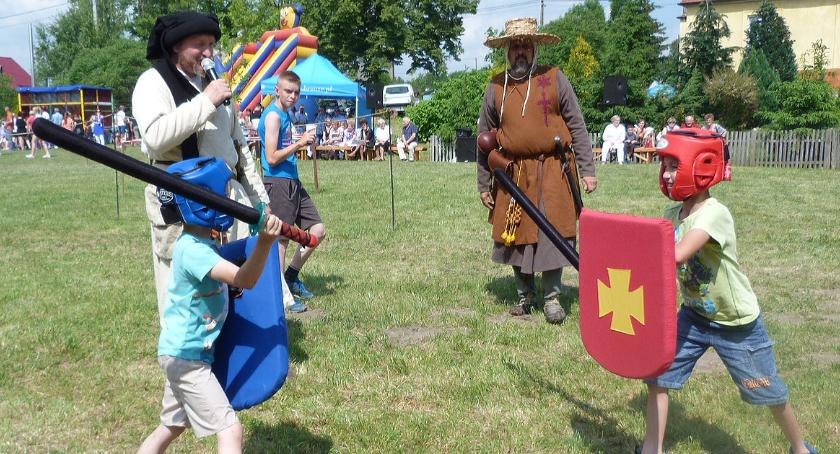Patrol Historyczny przybył do Ostrowitego