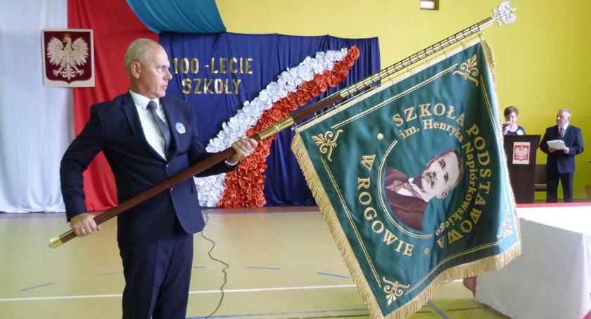 Podstawówka w Rogowie skończyła setkę