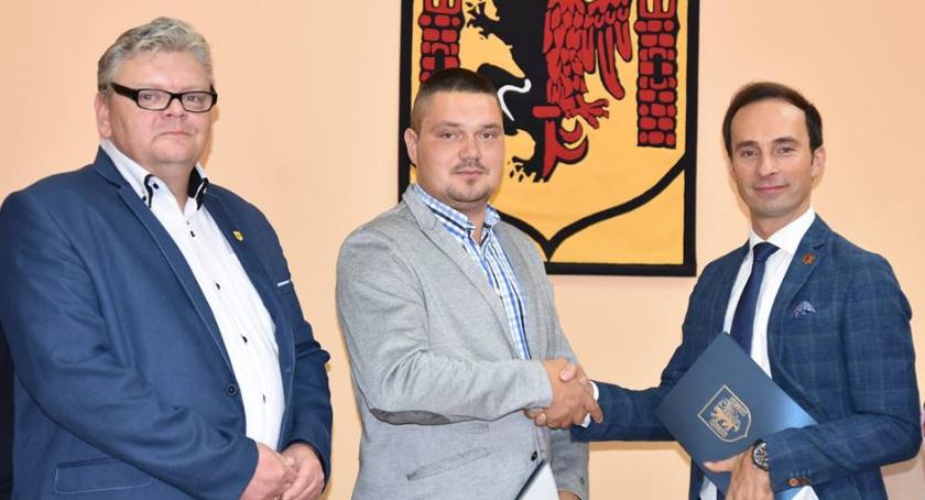 Ulica Dłutka wreszcie z miejscami postojowymi
