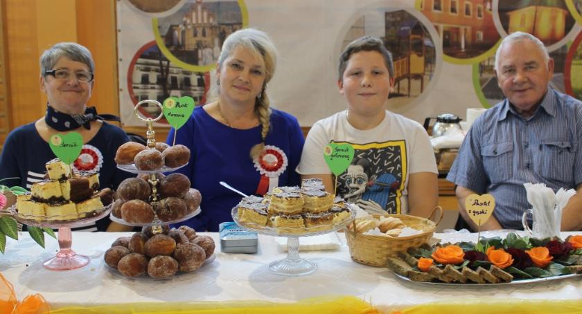 Piknik z gęsiną w roli głównej