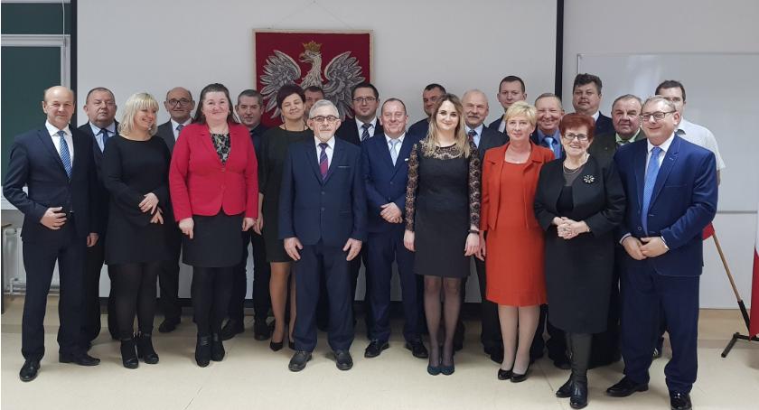 Tak im dopomóż Bóg. Pierwsza sesja rady gminy Brzuze w nowej kadencji