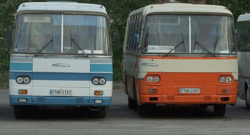 Policjanci zablokowali wyjazd niesprawnego autobusu