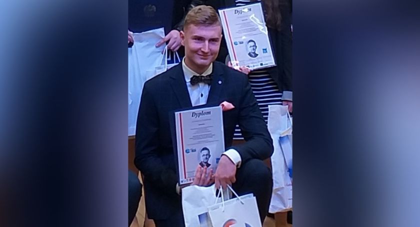 Znawca biografii Rejewskiego