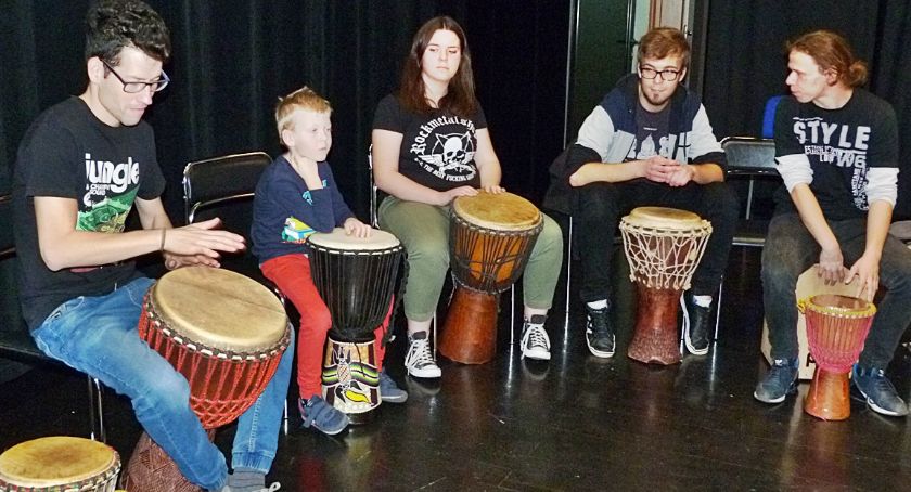 Uderzali w djembe [zdjęcia]