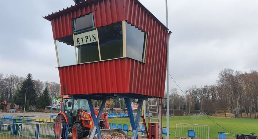 Budka spikera zniknęła ze stadionu