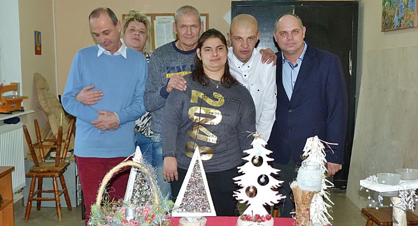 Świąteczny kiermasz w Nadziei [zdjęcia]