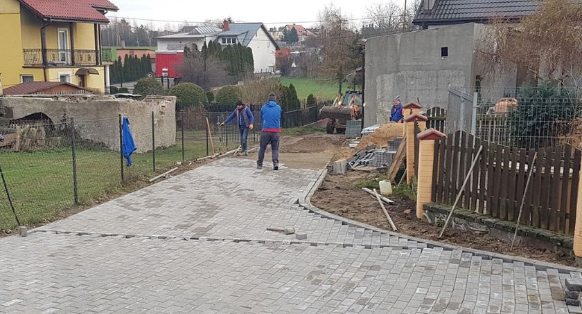 Inwestują w drogi i nie tylko