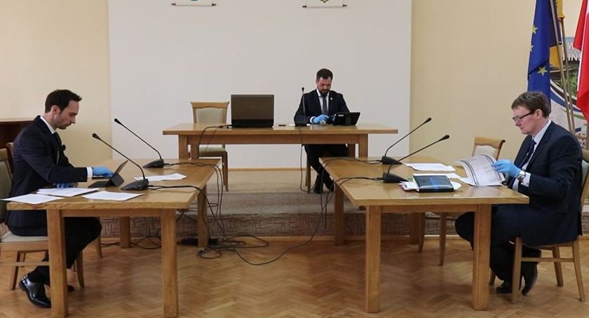 Historyczna sesja