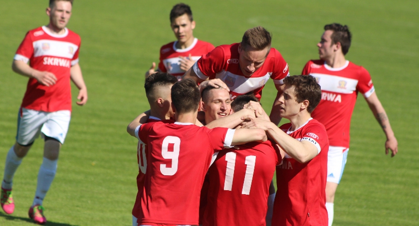 Skrwa wraca na zwycięską ścieżkę