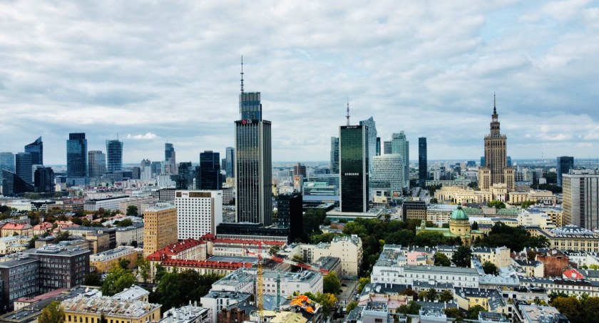 W regionach coraz większy wybór biur