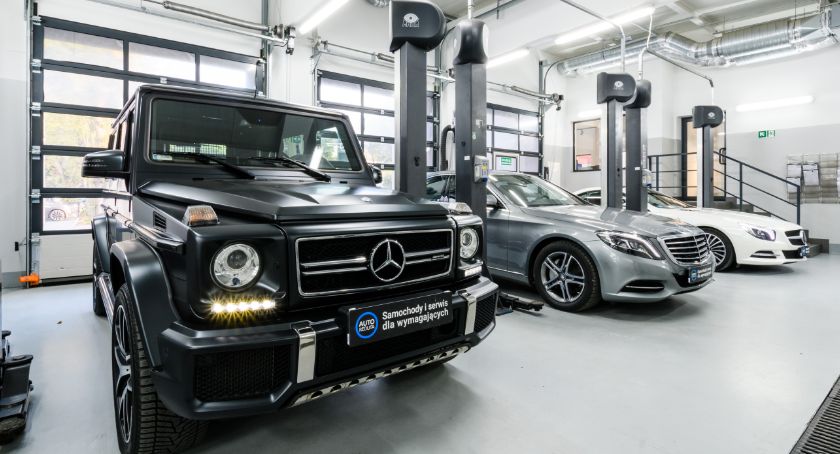 Dbamy o Mercedesa, czyli na co zwrócić uwagę przy wyborze serwisu