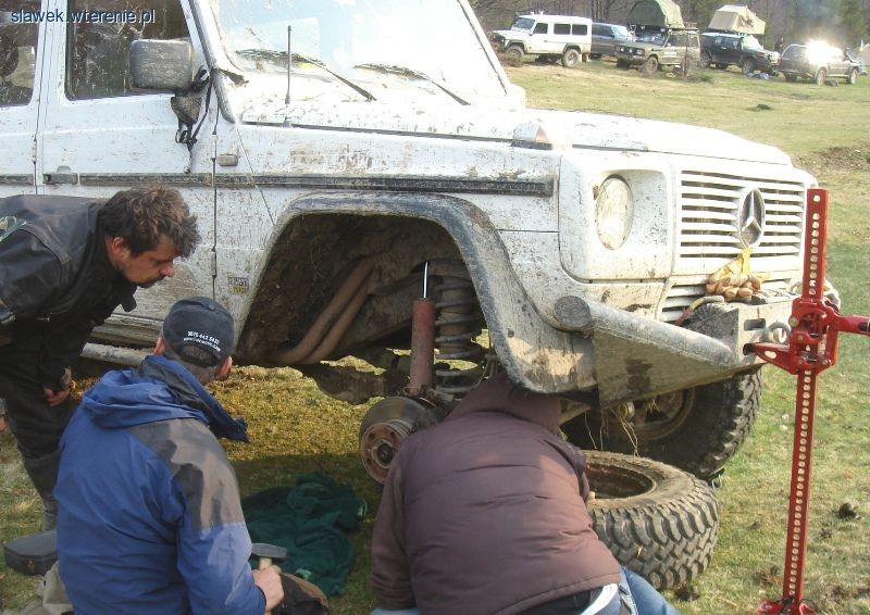 Mercedes G przegub, naprawa półosi w terenie