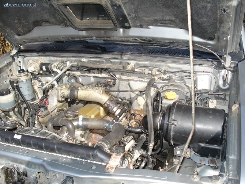 Nissan D22 zmiana silnika 2.5 DI na 2.7 TD Terrano