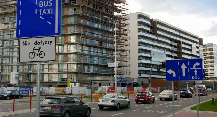 W marcu się nie udało, ale w maju już tak. Rowerzyści mogą jeździć buspasem na Jurowieckiej