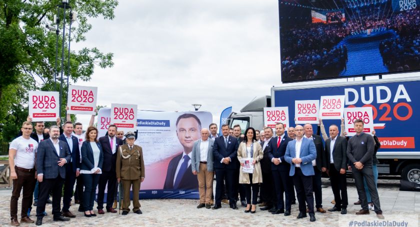 Już setka samorządowców z Podlasia poparła Andrzeja Dudę