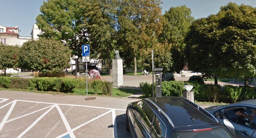 Miasto Białystok czeka batalia z gigantem internetowym. Google pokazuje na mapie nową nazwę skweru