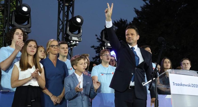 Do wyborów poszło więcej kobiet niż mężczyzn. Jak głosowały kobiety a jak mężczyźni?