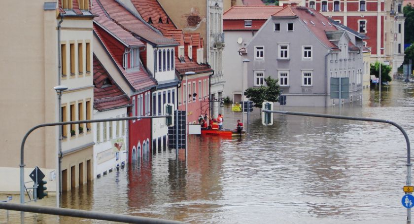 Podczas ulewy może ci zalać dom. Sprawdź czy możesz go ubezpieczyć