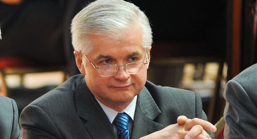 Jest wniosek o pozbawienie immunitetu Włodzimierza Cimoszewicza. Chodzi o wypadek sprzed roku