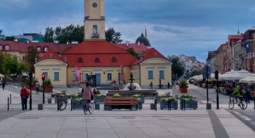 Polacy masowo przesiadają się na rowery