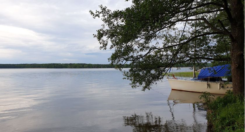Woda, w której pływamy, to nie jest czyste H2O