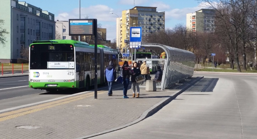 Autobusy i bagaże oraz kultura osobista w BKM