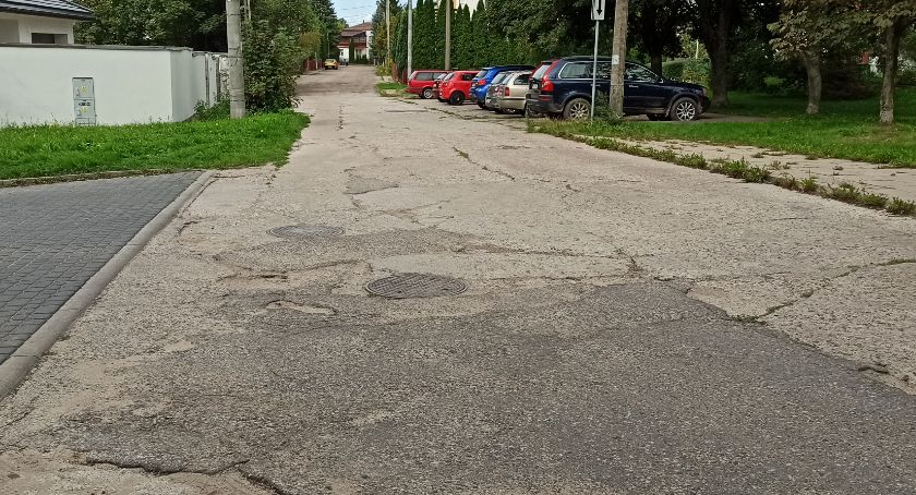 Pieniądze z Funduszu Inwestycji Lokalnych powinny pójść na drogi osiedlowe?