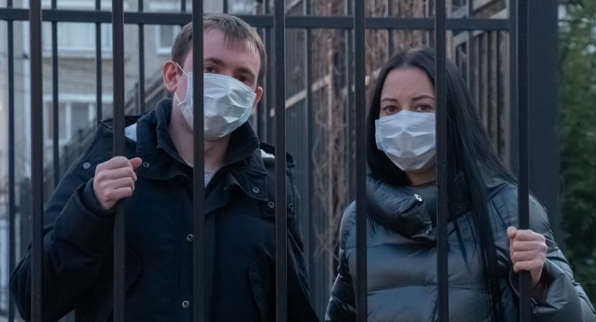 Inne objawy zakażenia koronawirusem są u kobiet, inne u mężczyzn