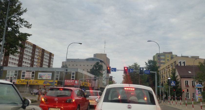 W zależności od wieku kierowcy ma on inne oczekiwania od samochodu