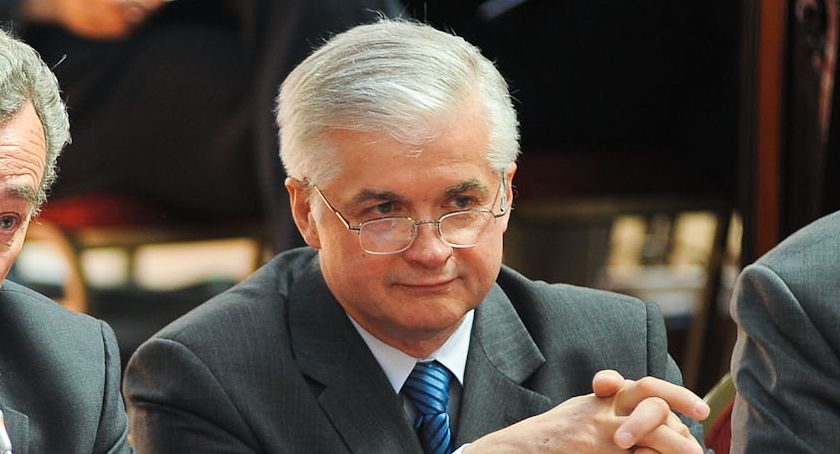 Czym się martwi Włodzimierz Cimoszewicz? Że Polska nie dostanie po kieszeni