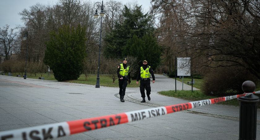 Cała Polska walczy z koronawirusem. Ale dla prezydenta Białegostoku ważniejsze są pieniądze