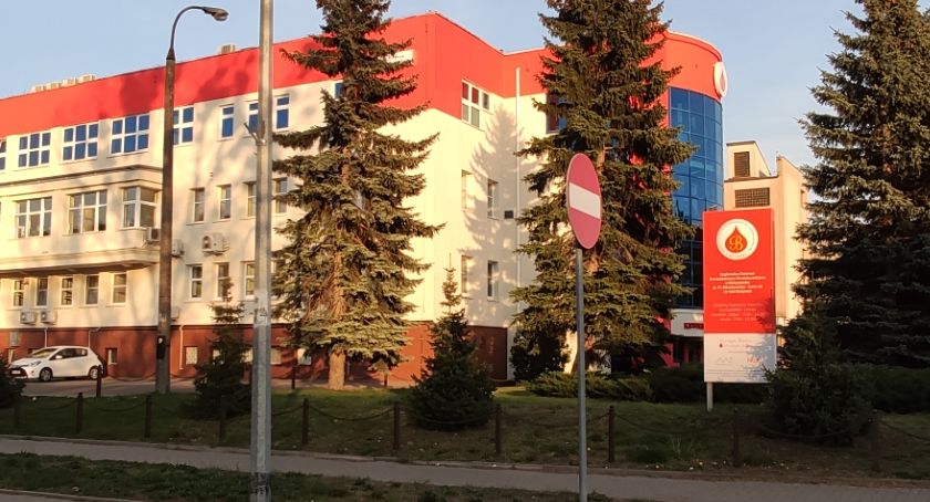Osocze ozdrowieńców pomaga w wyleczeniu chorych na COVID-19, którym podawane leki nie przynoszą poprawy