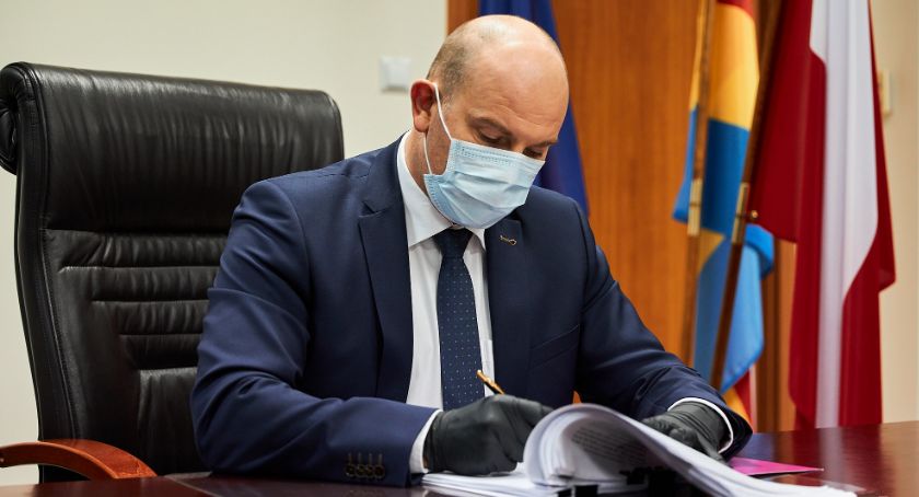 Ponad 2 miliony złotych marszałek przeznaczył na projekty edukacyjne dla białostockich szkół